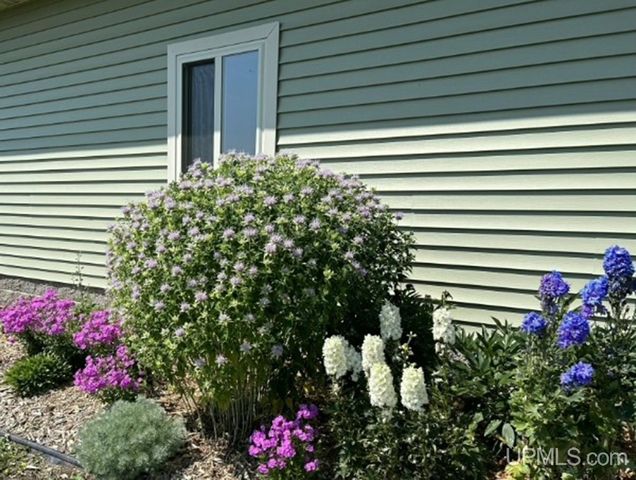 16968 S River Road, Chassell, MI 49916