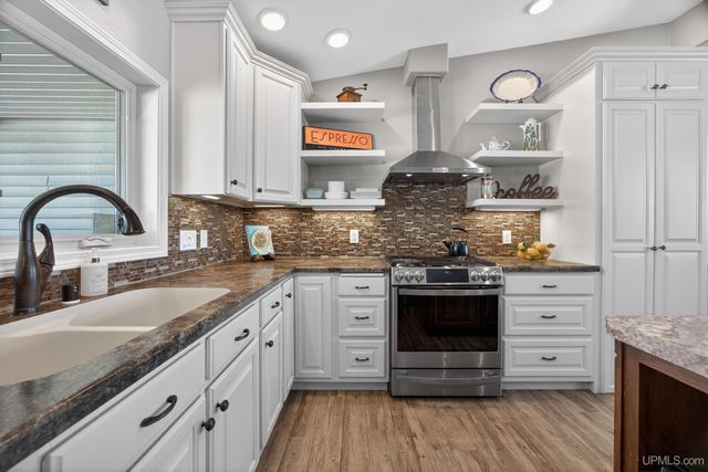 16968 S River Road, Chassell, MI 49916