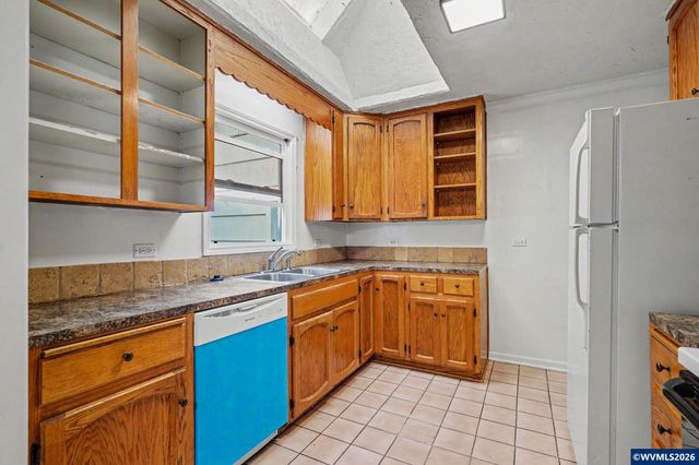 970 Heather Ln SE, Salem, OR 97302