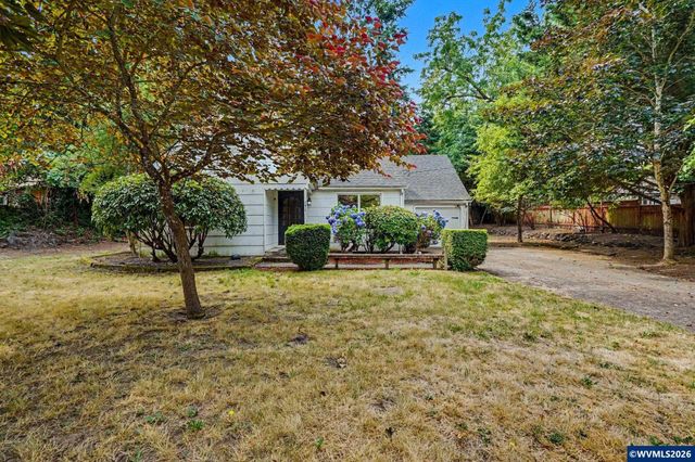 970 Heather Ln SE, Salem, OR 97302