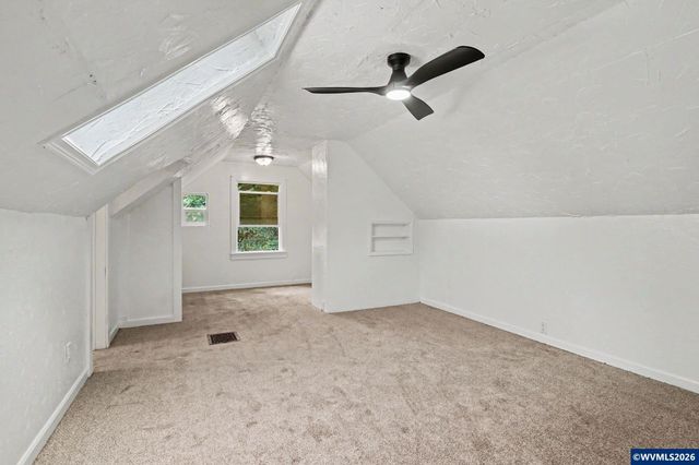 970 Heather Ln SE, Salem, OR 97302