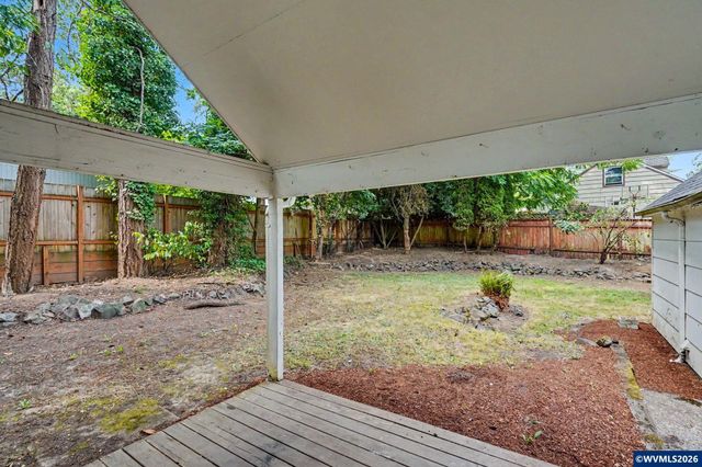 970 Heather Ln SE, Salem, OR 97302