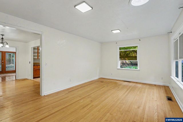 970 Heather Ln SE, Salem, OR 97302