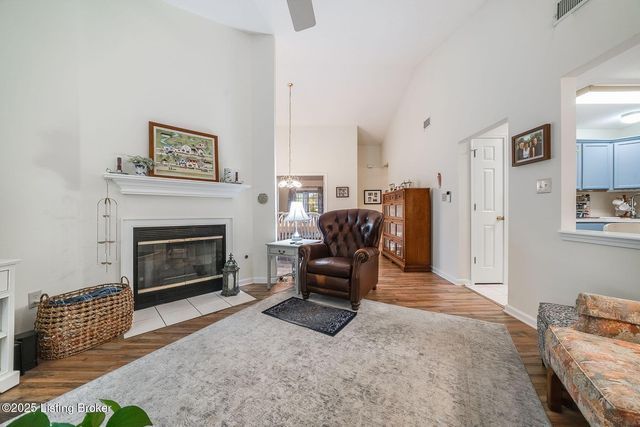 10915 Nagel Ct, Louisville, KY 40241