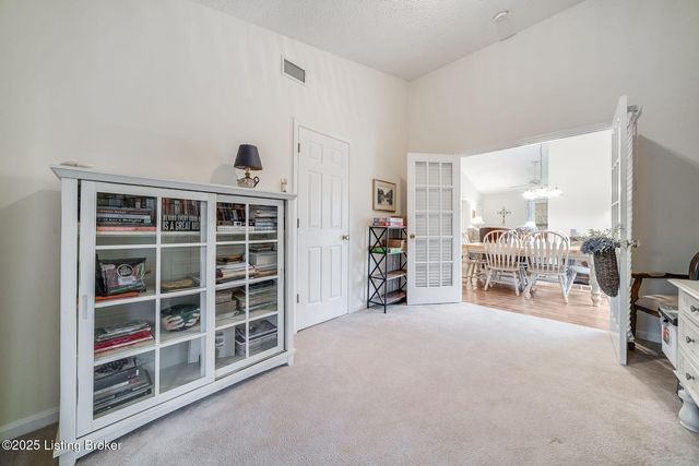 10915 Nagel Ct, Louisville, KY 40241