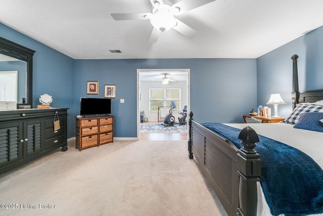 10915 Nagel Ct, Louisville, KY 40241