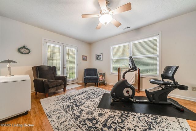 10915 Nagel Ct, Louisville, KY 40241