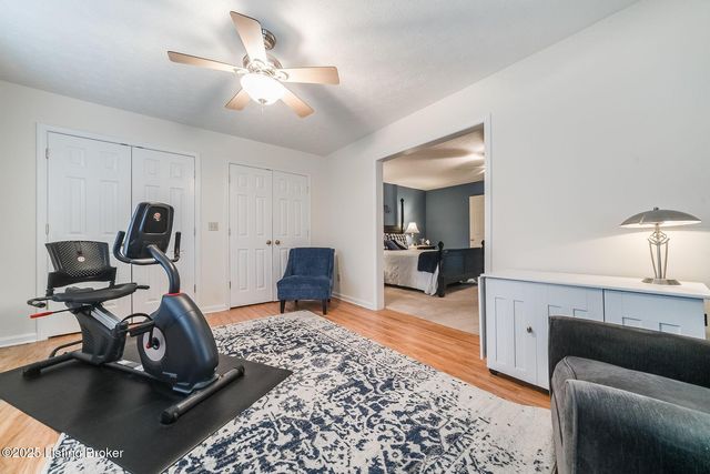 10915 Nagel Ct, Louisville, KY 40241