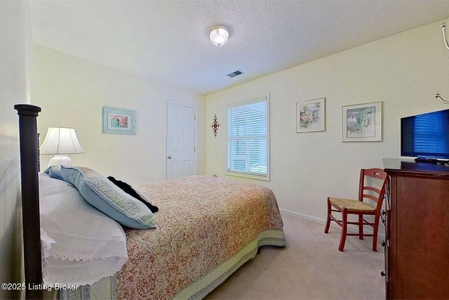 10915 Nagel Ct, Louisville, KY 40241