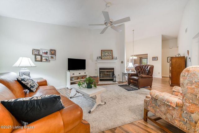 10915 Nagel Ct, Louisville, KY 40241