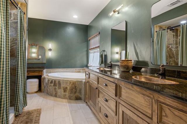 79 Saddle Rock RDG, Wimberley, TX 78676