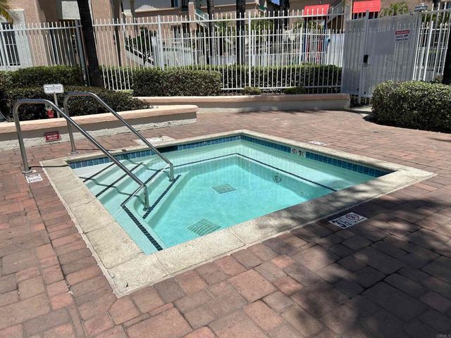 11422 Via Rancho San Diego 84, El Cajon, CA 92019