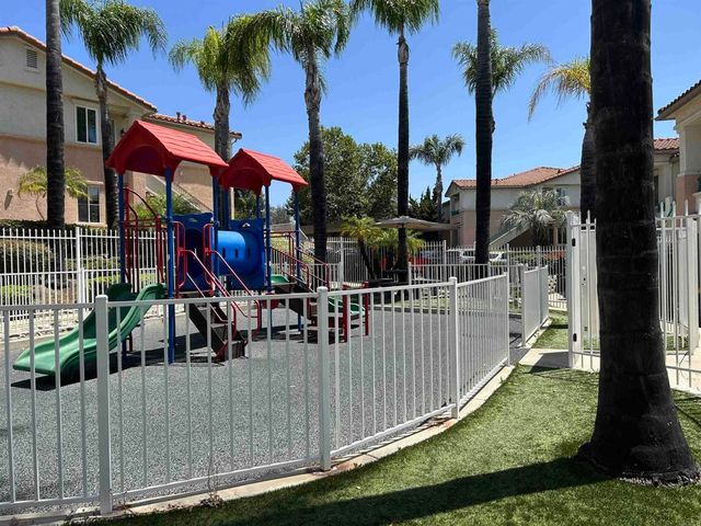 11422 Via Rancho San Diego 84, El Cajon, CA 92019