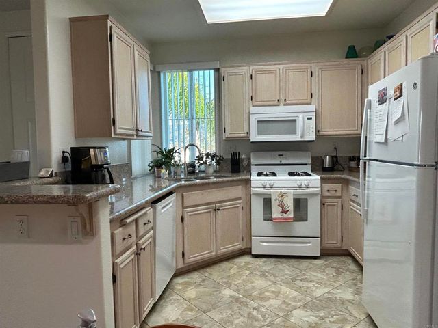 11422 Via Rancho San Diego 84, El Cajon, CA 92019
