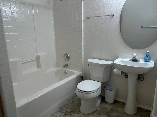 11422 Via Rancho San Diego 84, El Cajon, CA 92019