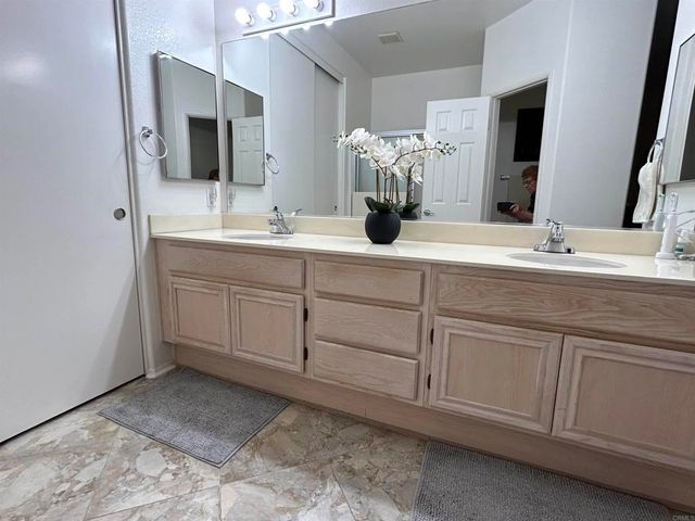 11422 Via Rancho San Diego 84, El Cajon, CA 92019