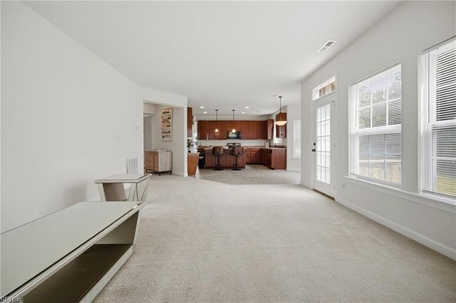 1423 Kemp Bridge LN, Chesapeake, VA 23320