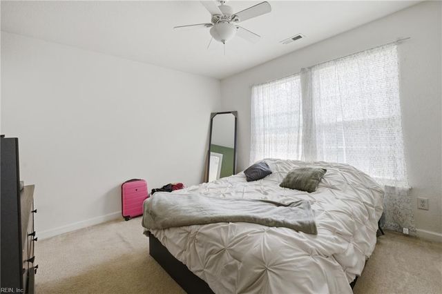 1423 Kemp Bridge LN, Chesapeake, VA 23320