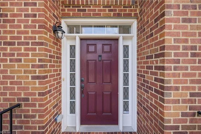 1423 Kemp Bridge LN, Chesapeake, VA 23320