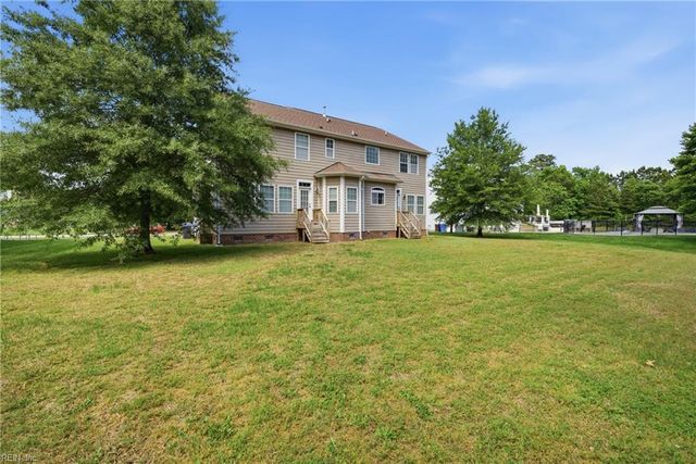 1423 Kemp Bridge LN, Chesapeake, VA 23320