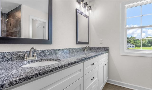 1376 Brothers LN, Elizabeth City, NC 27909