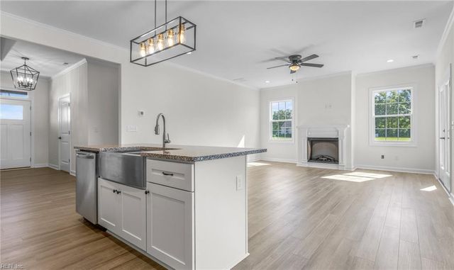 1376 Brothers LN, Elizabeth City, NC 27909