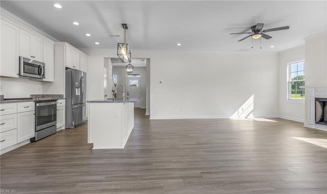 1376 Brothers LN, Elizabeth City, NC 27909