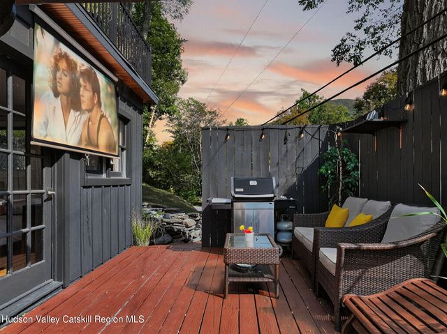 4868 Ny-212, Willow, NY 12495