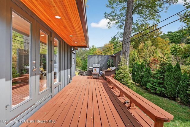 4868 Ny-212, Willow, NY 12495