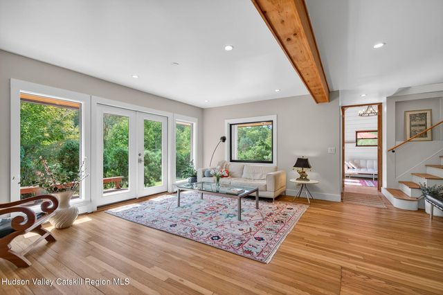 4868 Ny-212, Willow, NY 12495