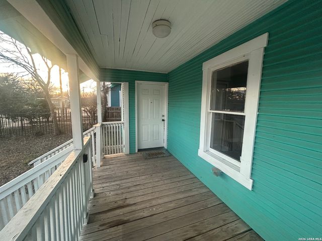 1607 Hays, San Antonio, TX 78202