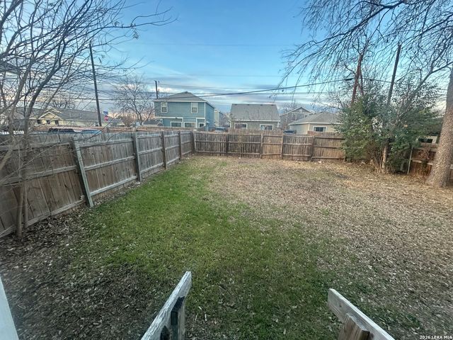 1607 Hays, San Antonio, TX 78202