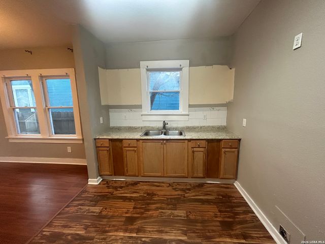 1607 Hays, San Antonio, TX 78202