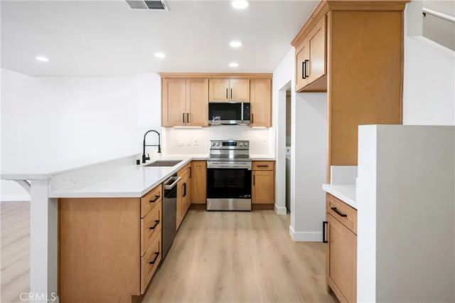 27 Fallingstar 25, Irvine, CA 92614