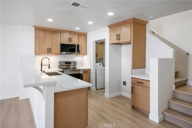 27 Fallingstar 25, Irvine, CA 92614