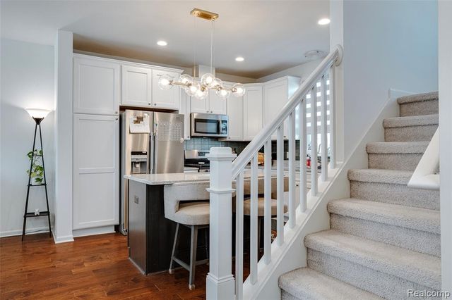 3211 Johanna Ware, Wixom, MI 48393