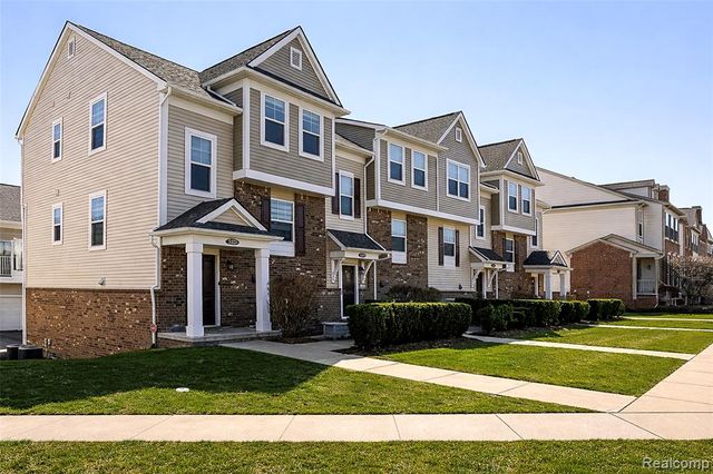 3211 Johanna Ware, Wixom, MI 48393