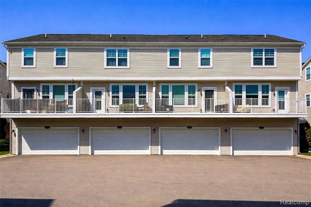 3211 Johanna Ware, Wixom, MI 48393