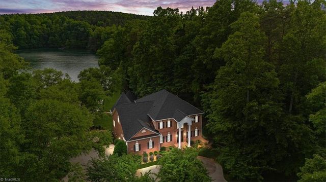 344 Lake Point Lane, Belews Creek, NC 27009