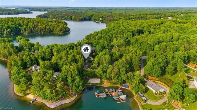 344 Lake Point Lane, Belews Creek, NC 27009