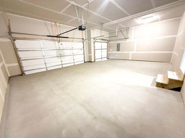 901 Greenlawn Avenue W, Delano, MN 55328