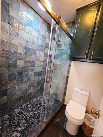9317 Whisper Pt, San Antonio, TX 78240