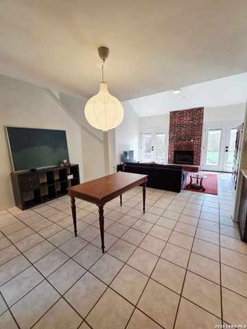 9317 Whisper Pt, San Antonio, TX 78240