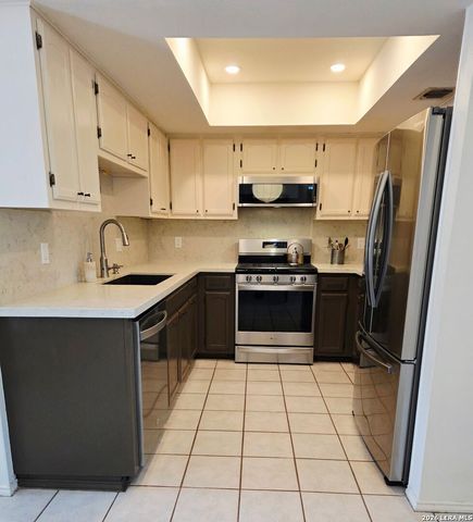 9317 Whisper Pt, San Antonio, TX 78240