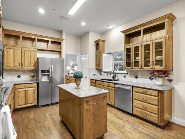 3204 Tranquility Drive, Arlington, TX 76016