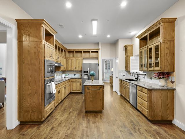 3204 Tranquility Drive, Arlington, TX 76016