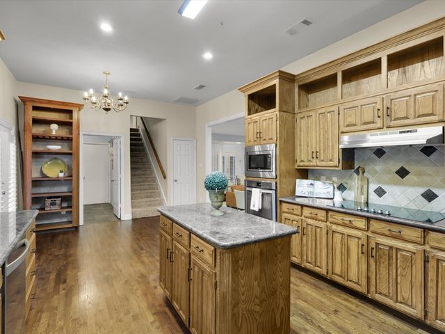 3204 Tranquility Drive, Arlington, TX 76016
