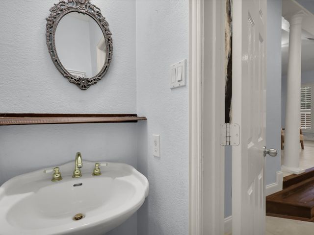 3204 Tranquility Drive, Arlington, TX 76016