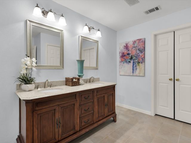 3204 Tranquility Drive, Arlington, TX 76016