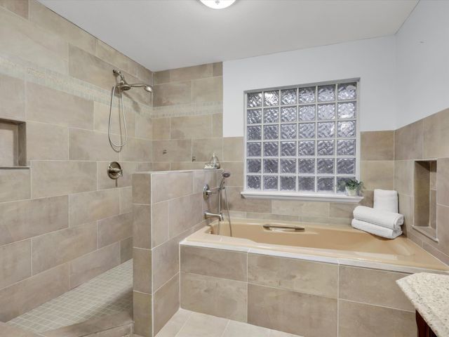 3204 Tranquility Drive, Arlington, TX 76016
